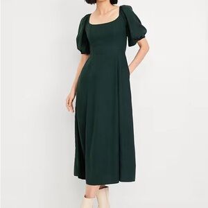 Chic Forest Green Midi Dress with Puff Sleeves
